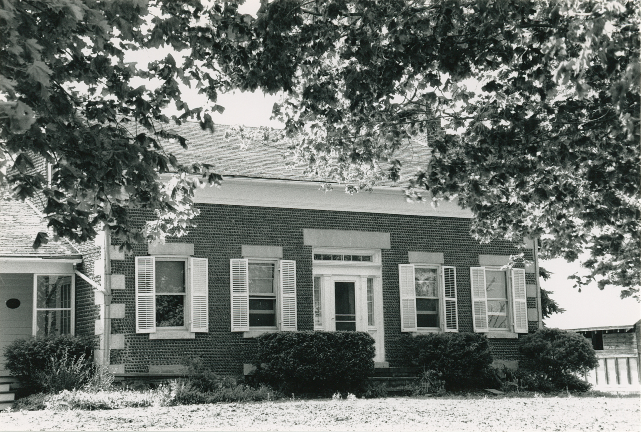 Pal-6 2775 Maple Ave 3